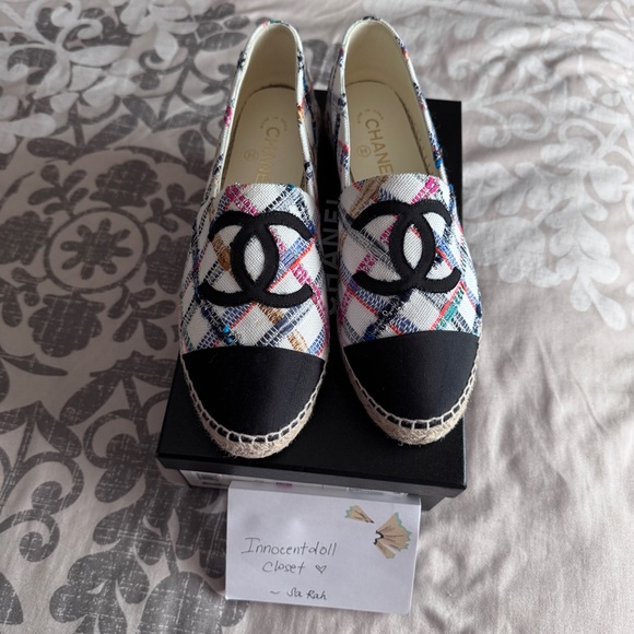 CHANEL Black Espadrilles Classic Elegance - Picture 10 of 11